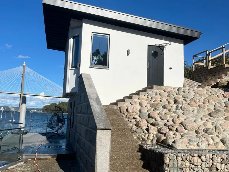Stödmur i sten i Uddevalla